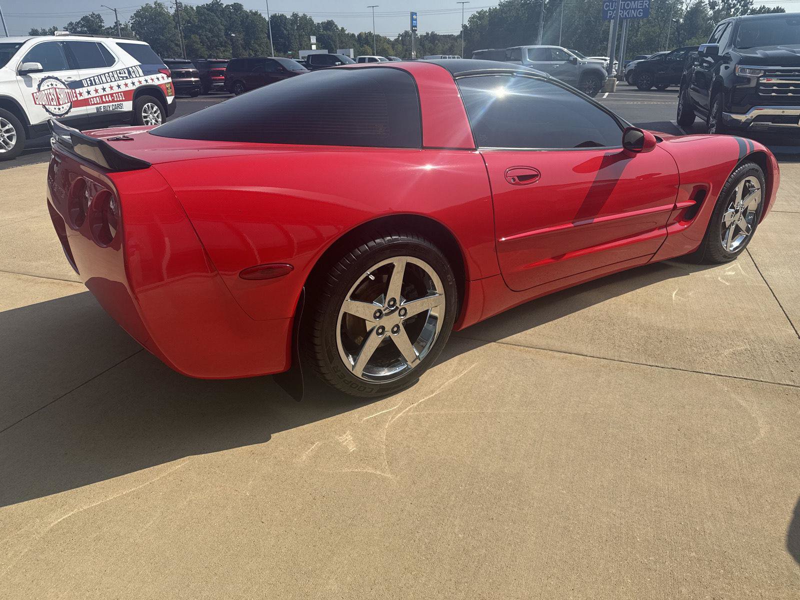 Used 1998 Chevrolet Corvette Coupe w/ Memory Pkg RWD image 4