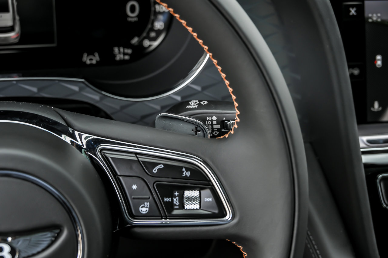 New 2026 Bentley Bentayga AWD/4WD image 40