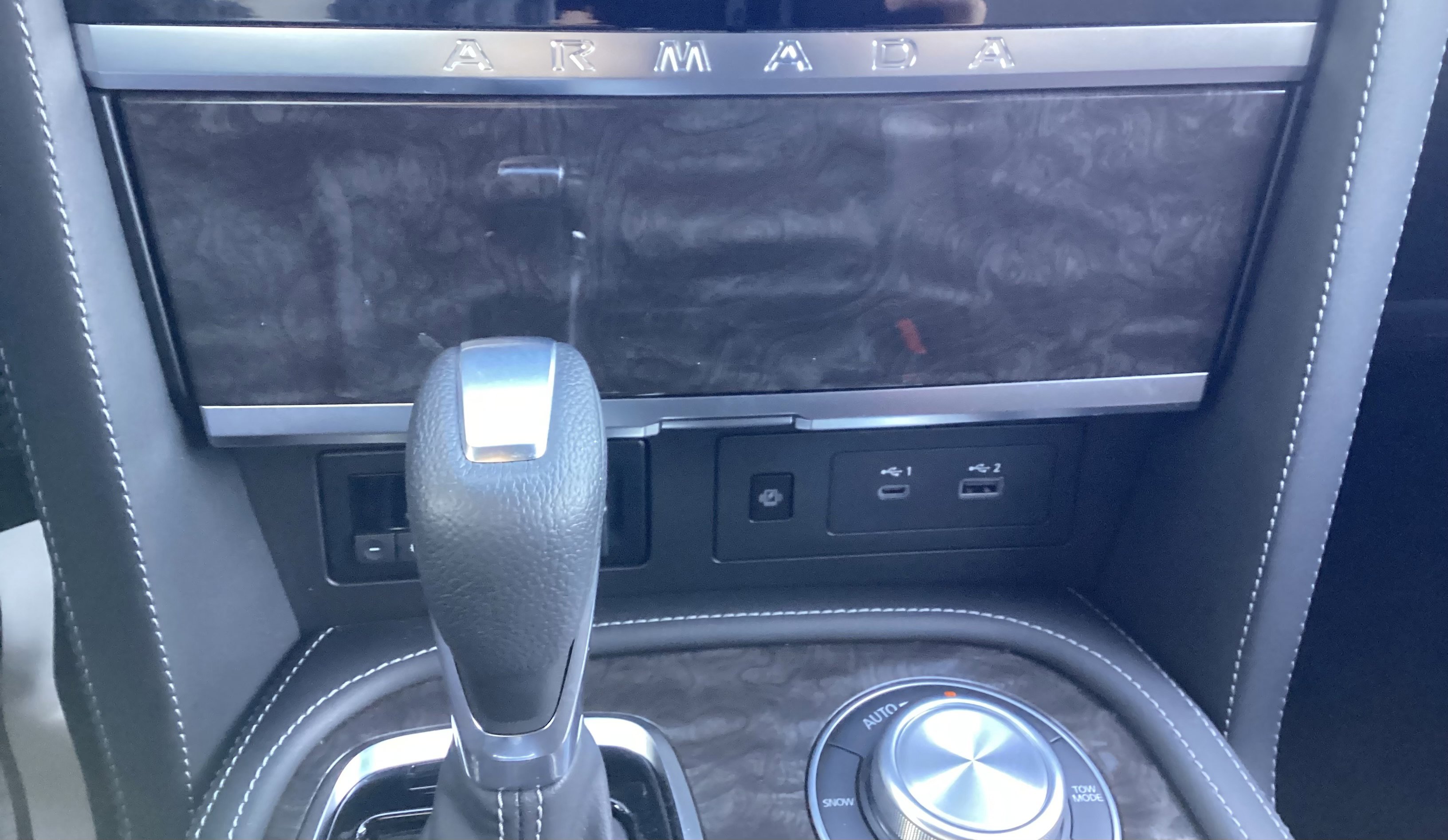 Used 2024 Nissan Armada Platinum w/ Captain's Chairs Package image 49