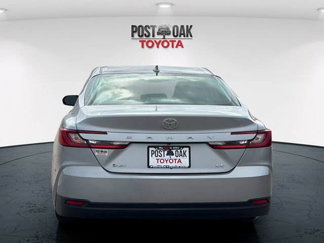Used 2025 Toyota Camry LE image 6