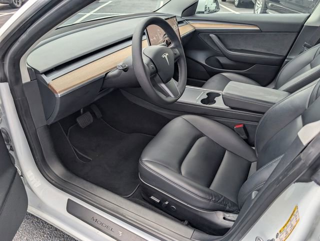 Used 2023 Tesla Model 3 Standard Range image 11