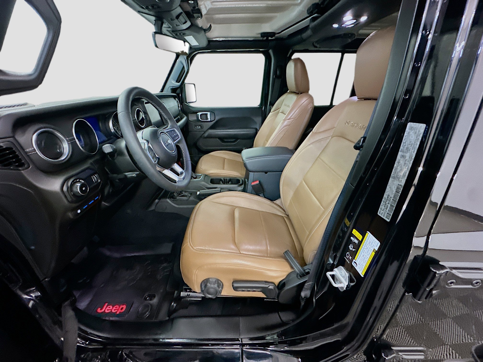 Used 2023 Jeep Wrangler Unlimited Sahara AWD/4WD image 13