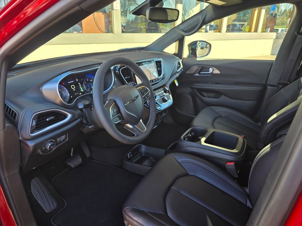 New 2026 Chrysler Pacifica Select image 9