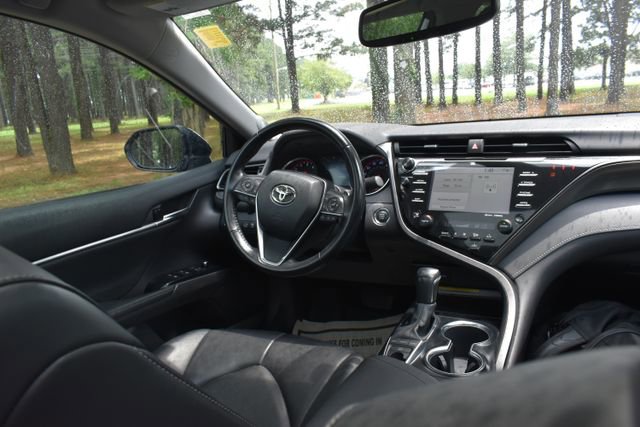 Used 2020 Toyota Camry XSE image 25