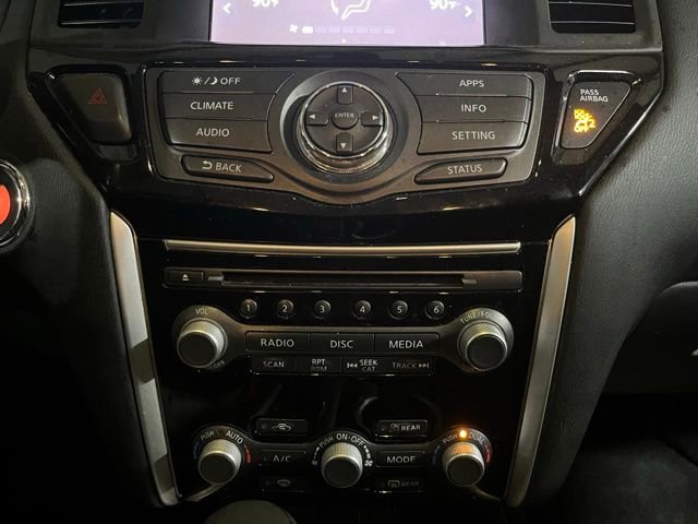 Used 2018 Nissan Pathfinder SV image 21