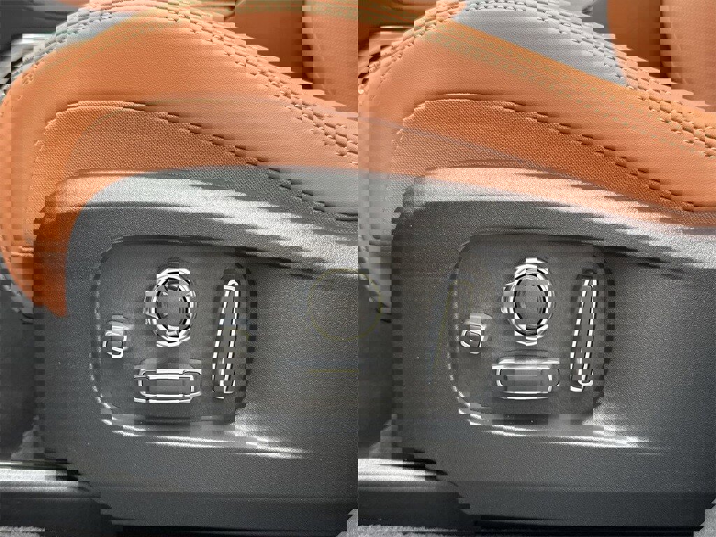 New 2026 Jaguar F-PACE R-Dynamic S image 20