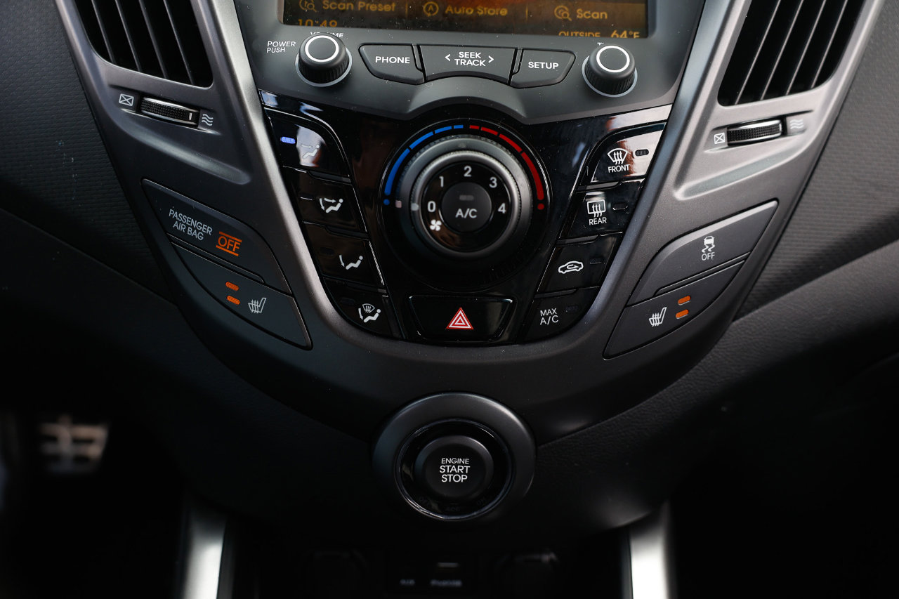 Used 2015 Hyundai Veloster Turbo image 30