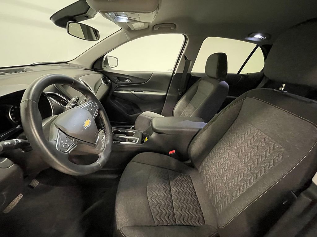 Used 2024 Chevrolet Equinox LT AWD/4WD image 3