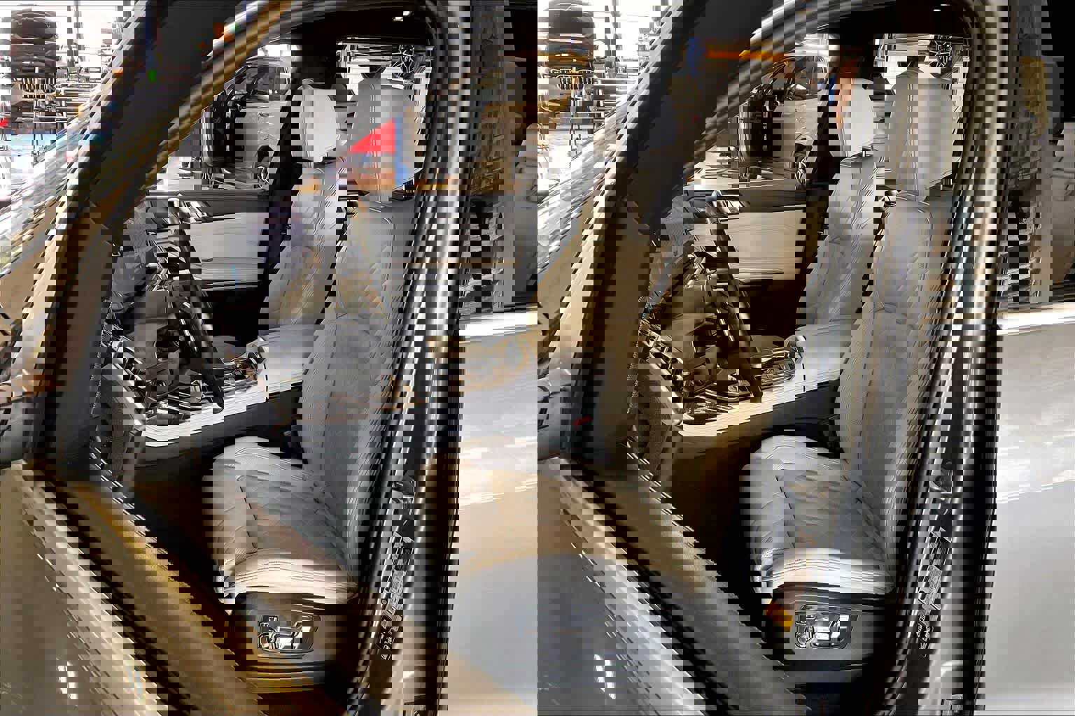 Used 2024 BMW X7 xDrive40i image 8