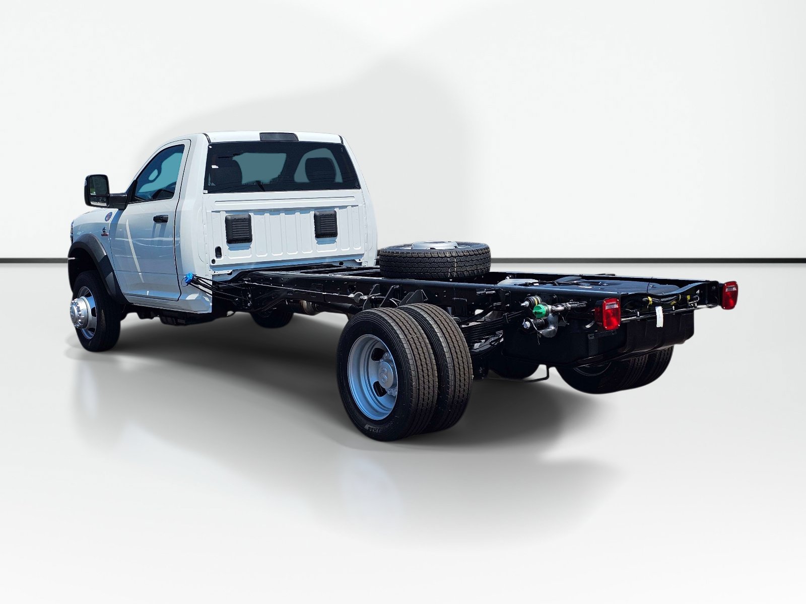 New 2027 RAM 4500 Tradesman w/ Chrome Appearance Group RWD image 14