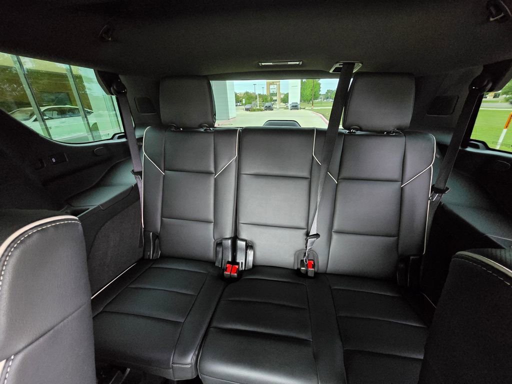 Used 2024 Cadillac Escalade Premium Luxury Platinum RWD image 17