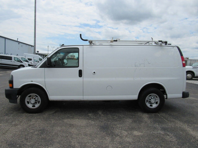 Used 2018 Chevrolet Express 2500 w/ Driver Convenience Package RWD image 6