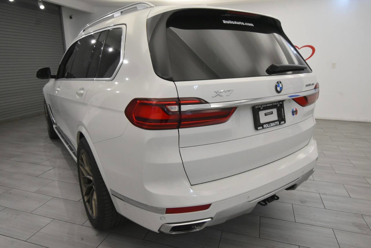 Used 2019 BMW X7 xDrive40i w/ Parking Assistance Package image 3