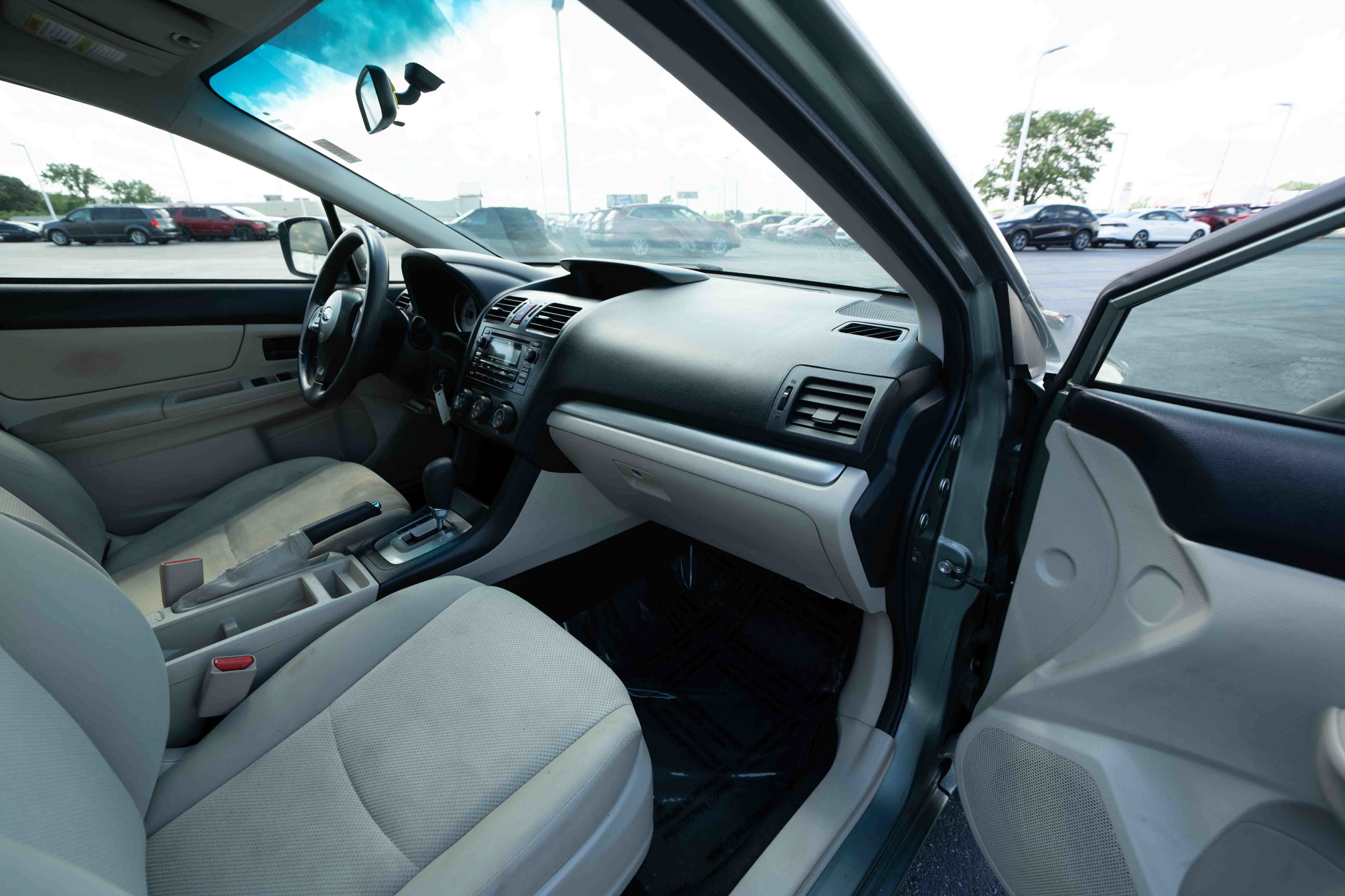 Used 2014 Subaru Impreza 2.0i AWD/4WD image 25