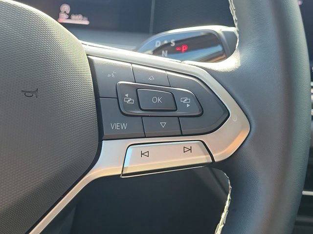 Certified 2025 Volkswagen Tiguan SE FWD image 20