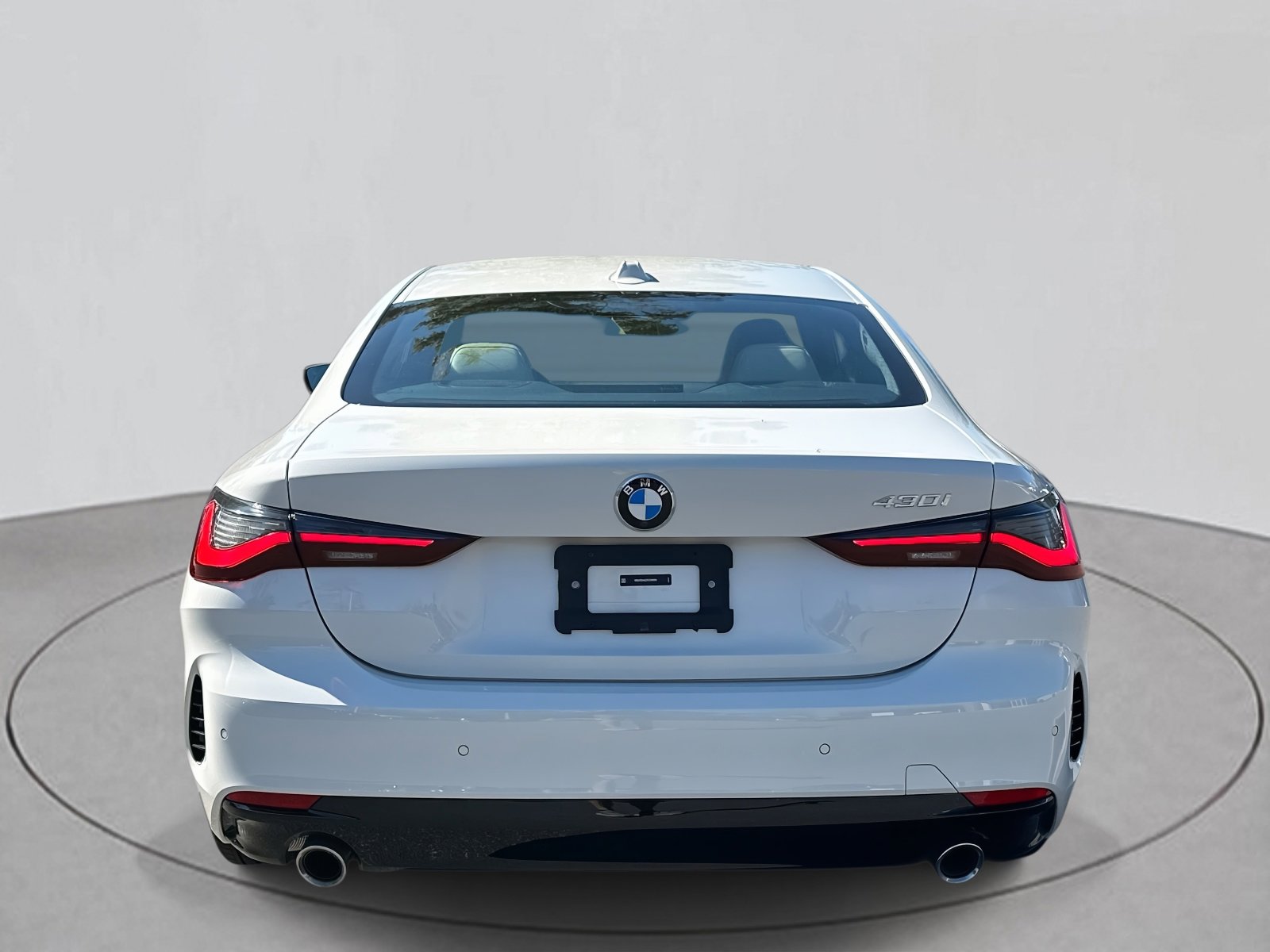 Used 2025 BMW 430i Coupe w/ Premium Package image 4
