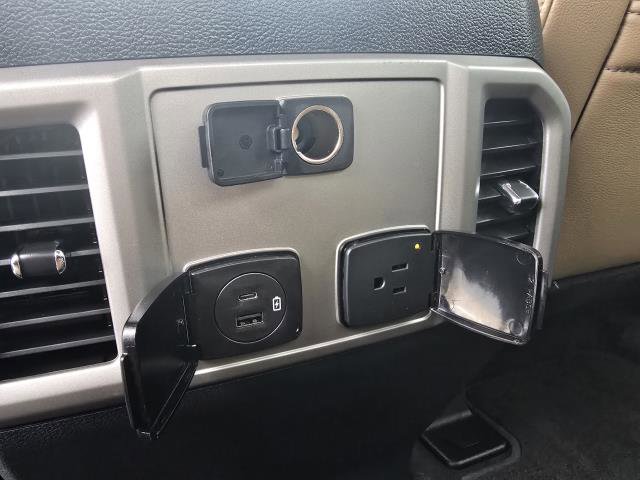 Used 2022 Ford F250 Lariat w/ Chrome Package image 32