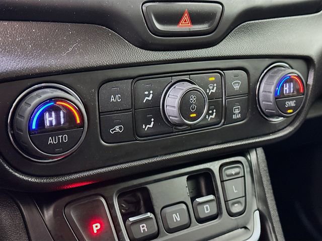 Used 2020 GMC Terrain SLE w/ Driver Convenience Package image 16