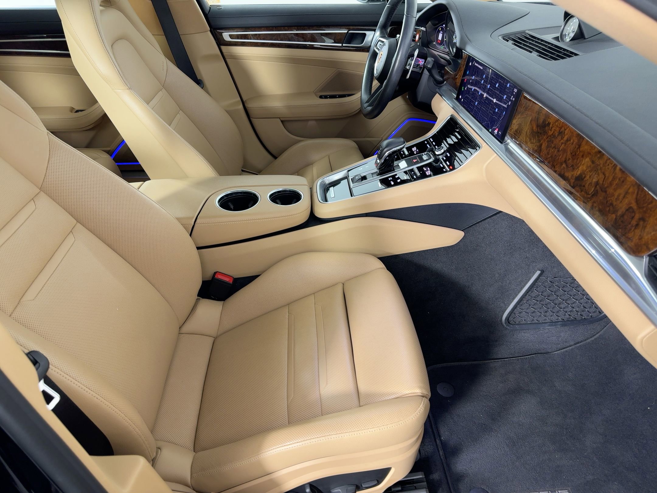 Certified 2023 Porsche Panamera 4 image 30