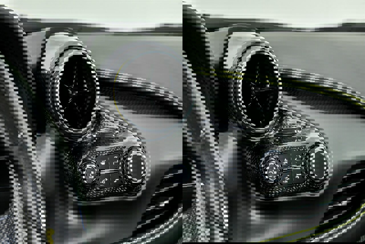 Used 2021 Ferrari F8 Tributo image 32