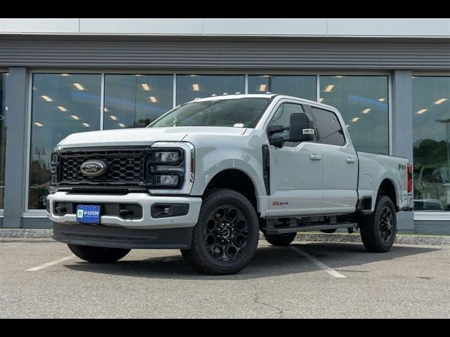 New 2026 Ford F250 Lariat w/ Black Appearance Package AWD/4WD image 2