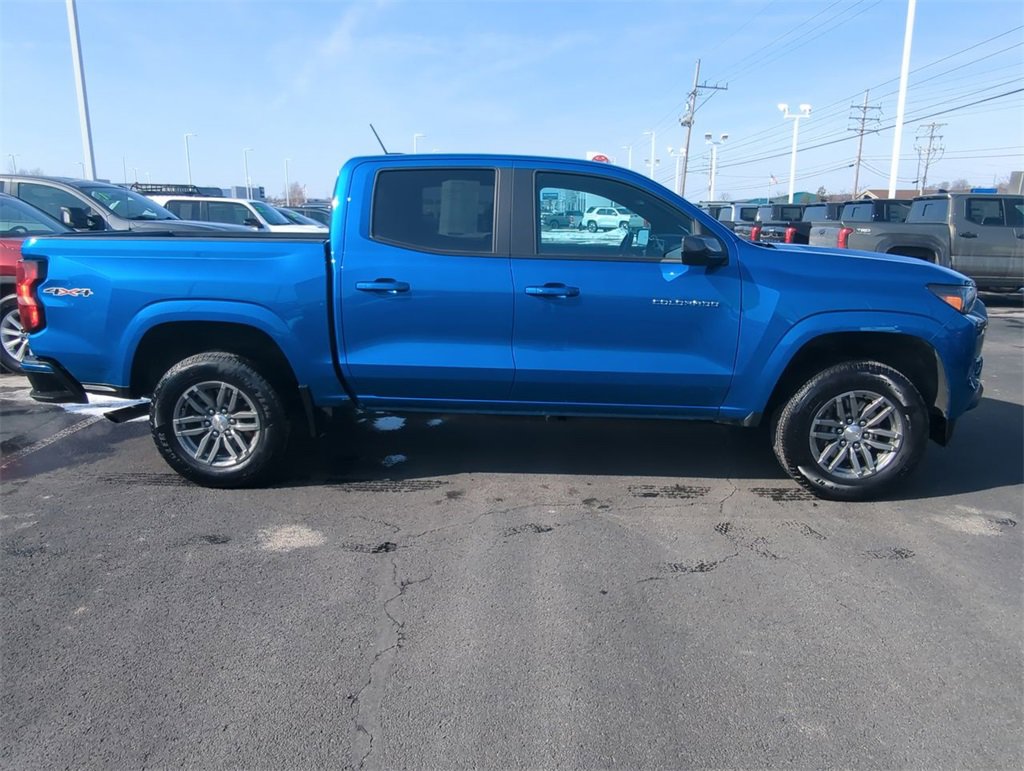 Used 2024 Chevrolet Colorado LT w/ LT Convenience Package II image 9