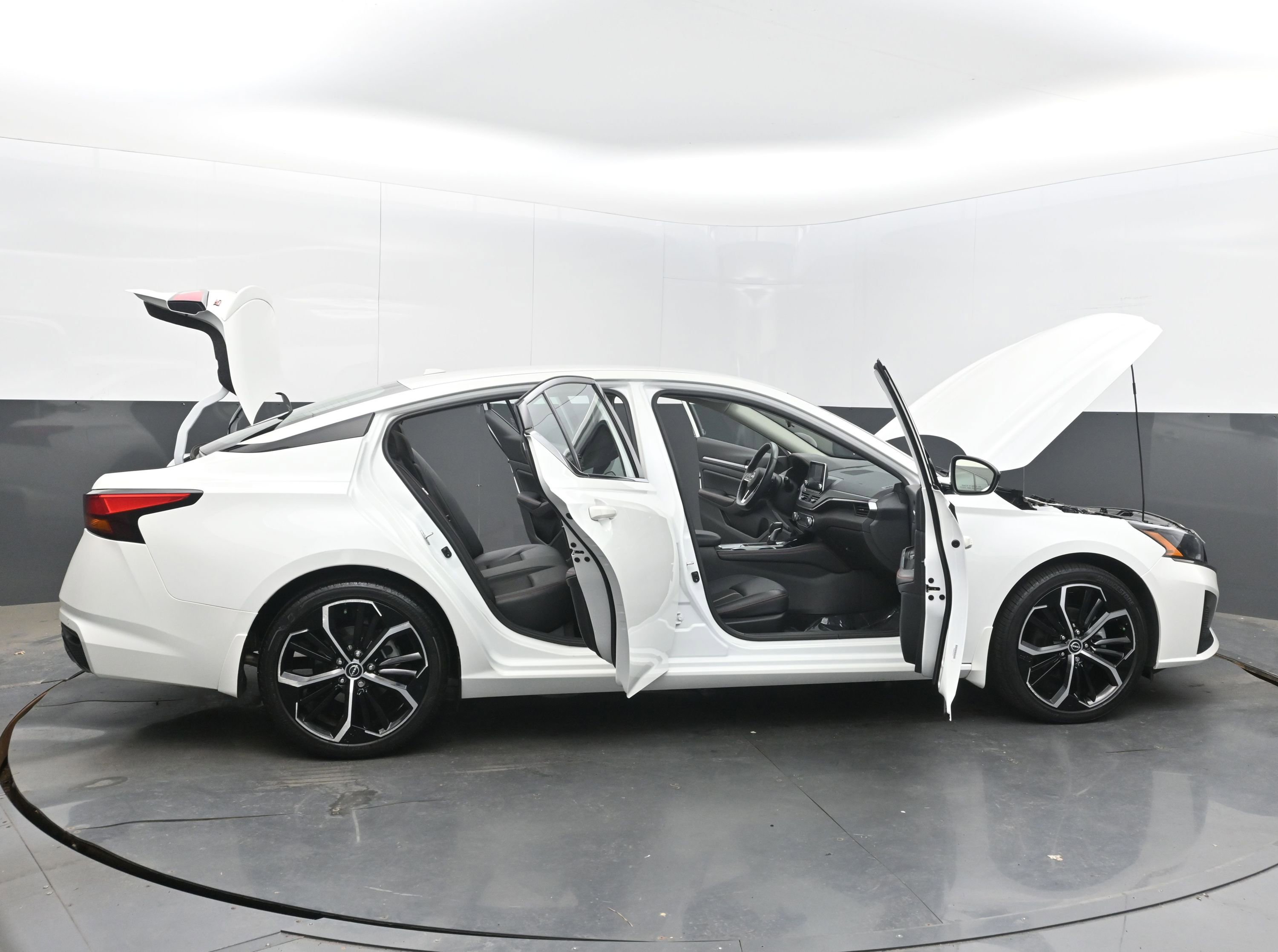 Certified 2024 Nissan Altima 2.5 SR image 44