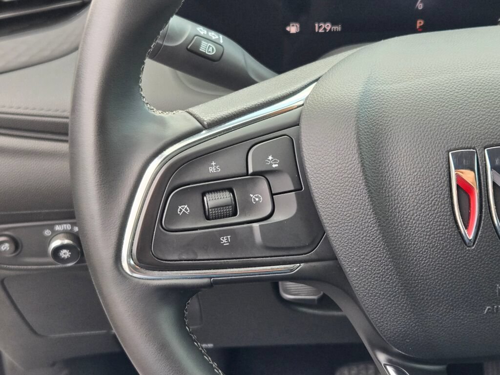 Certified 2025 Buick Encore GX Preferred FWD image 29