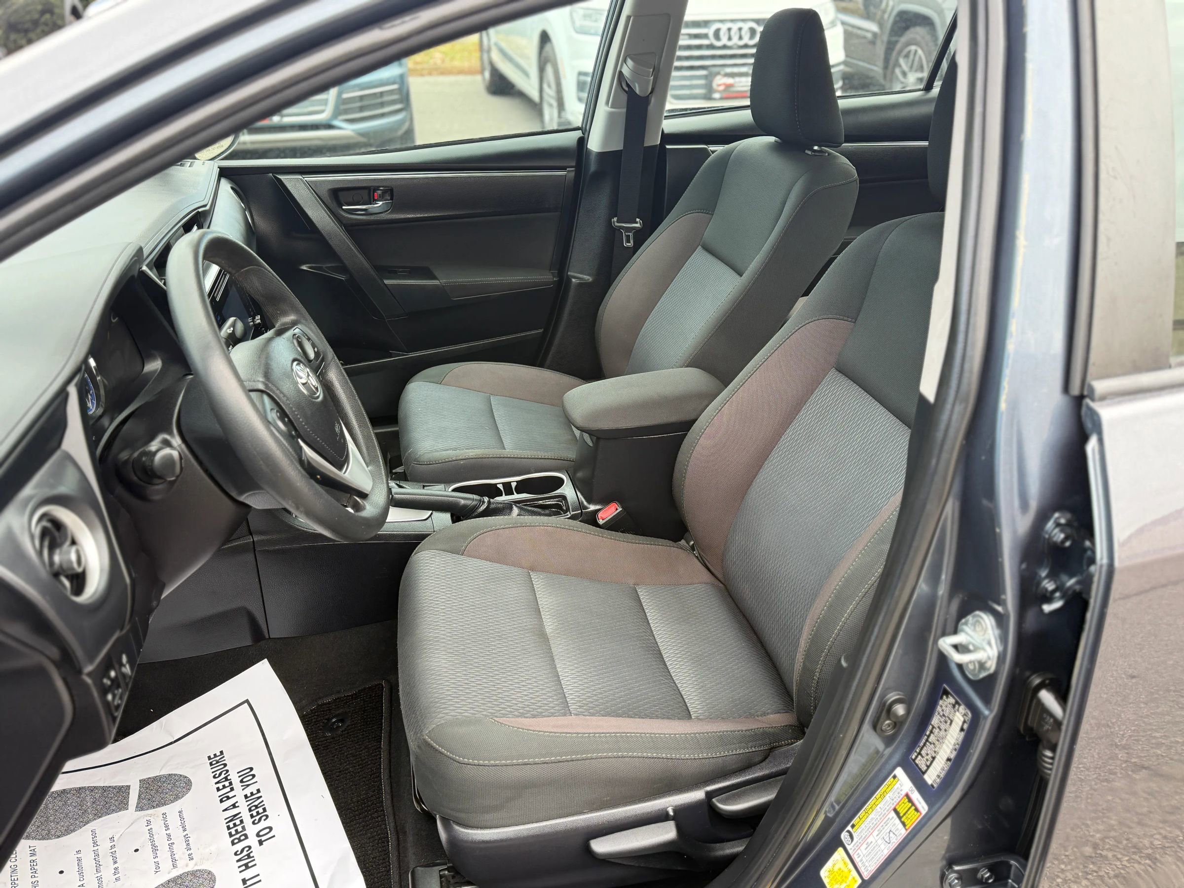 Used 2019 Toyota Corolla LE image 14