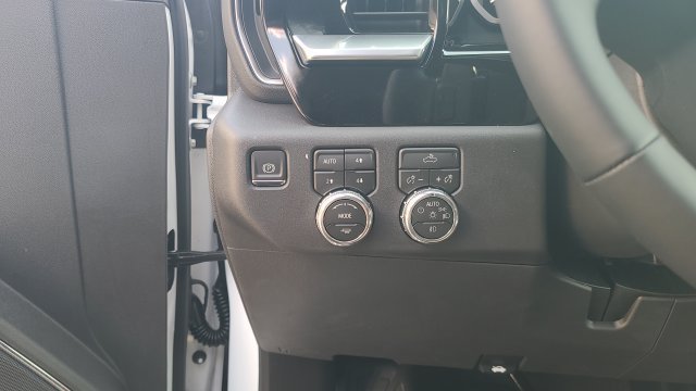 New 2026 GMC Sierra 1500 Elevation w/ X31 Off-Road Package AWD/4WD image 11