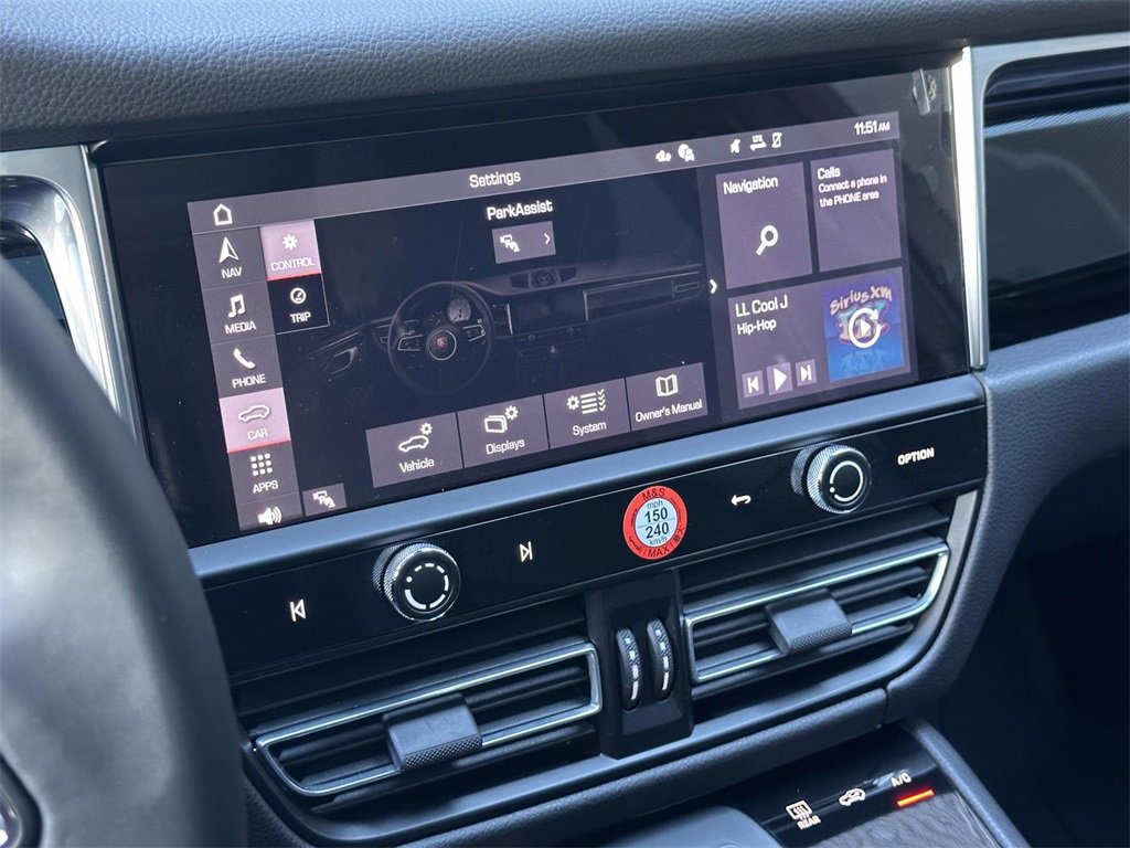 Used 2025 Porsche Macan image 29