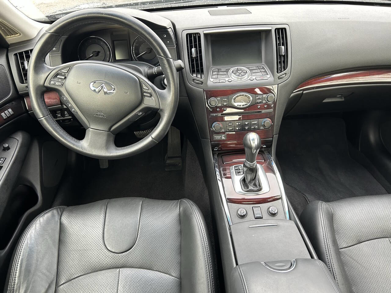 Used 2012 INFINITI G37 x Sedan w/ Premium Pkg image 19