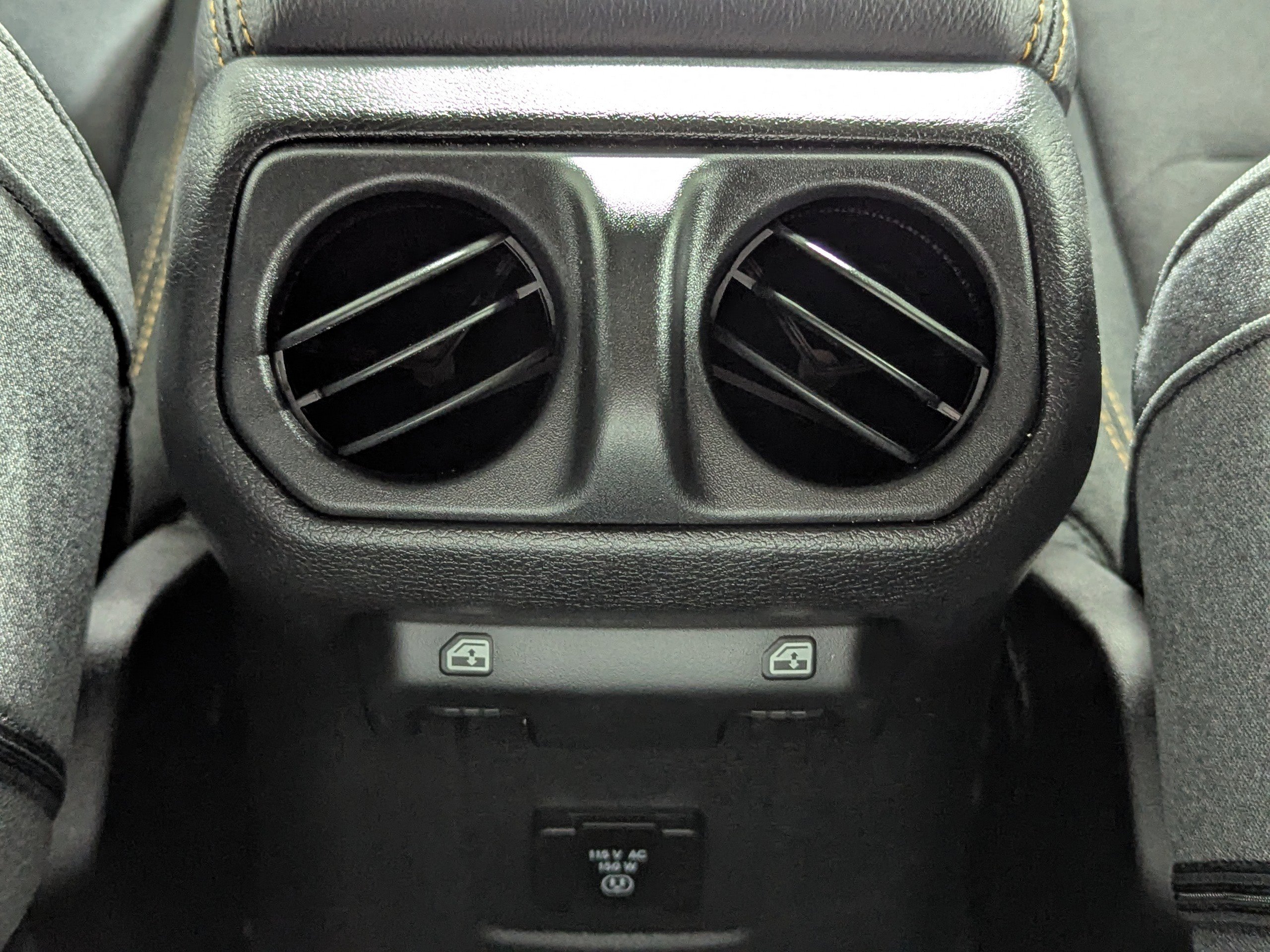 Used 2025 Jeep Wrangler Sahara AWD/4WD image 22