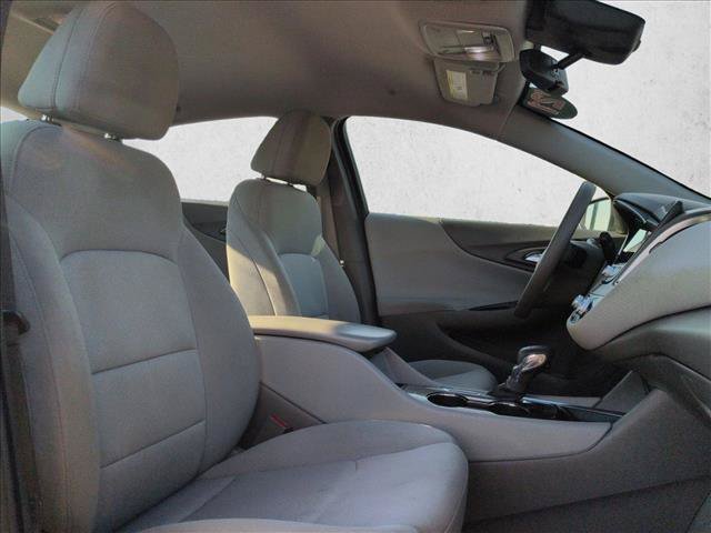 Used 2021 Chevrolet Malibu LS FWD image 19