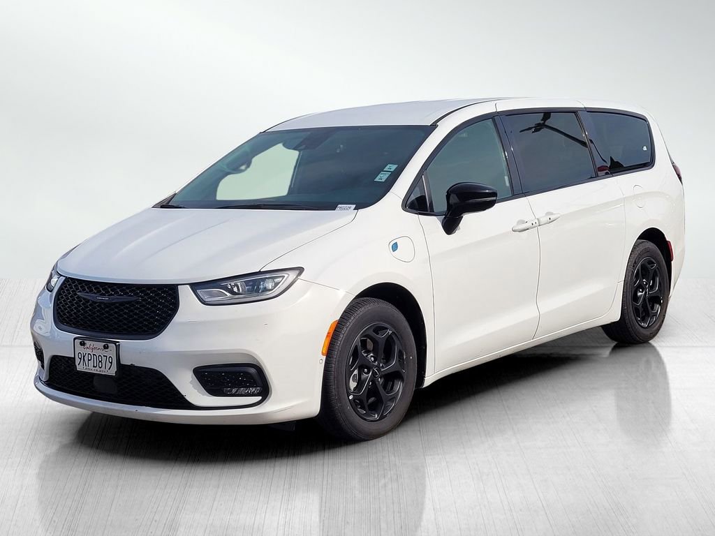 Used 2024 Chrysler Pacifica Select image 8