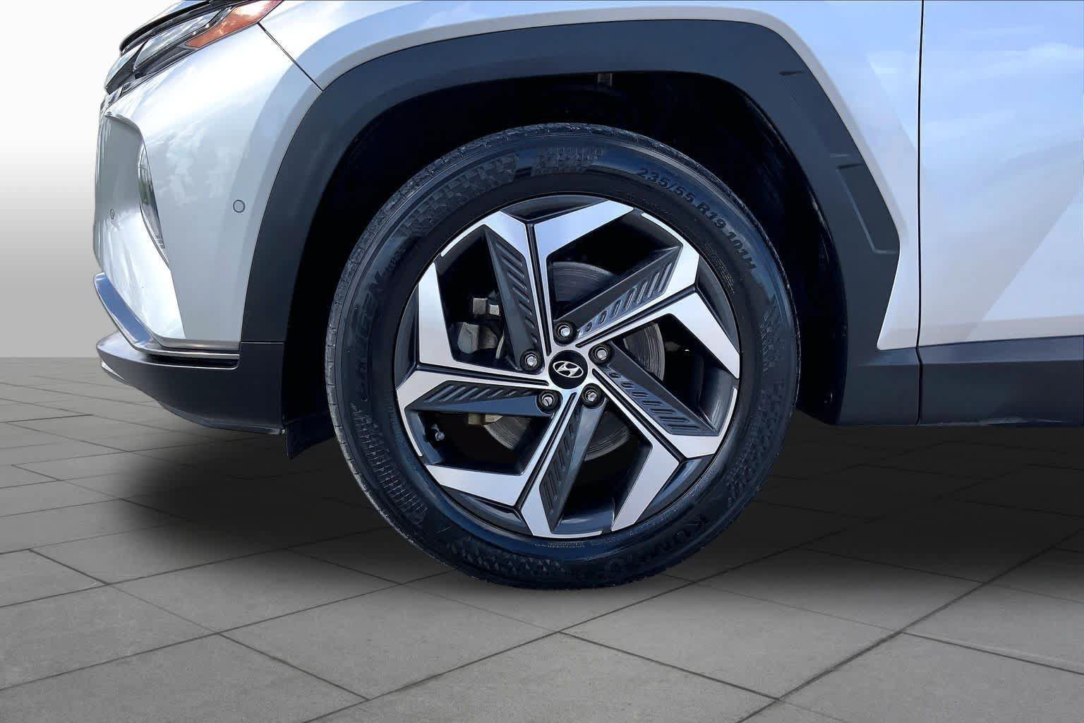 Certified 2022 Hyundai Tucson Limited FWD image 11