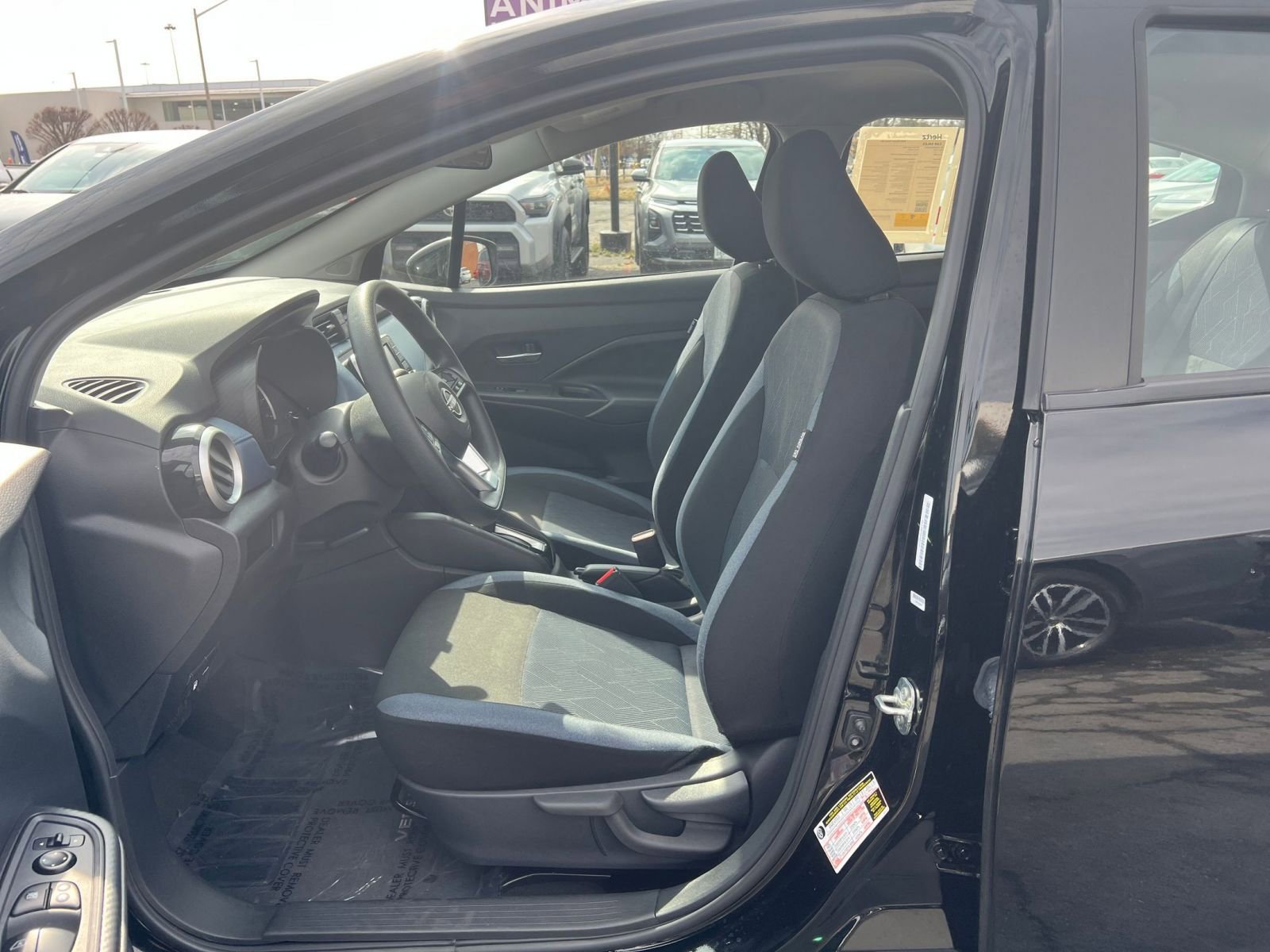 Used 2025 Nissan Versa SV w/ Trunk Package image 25