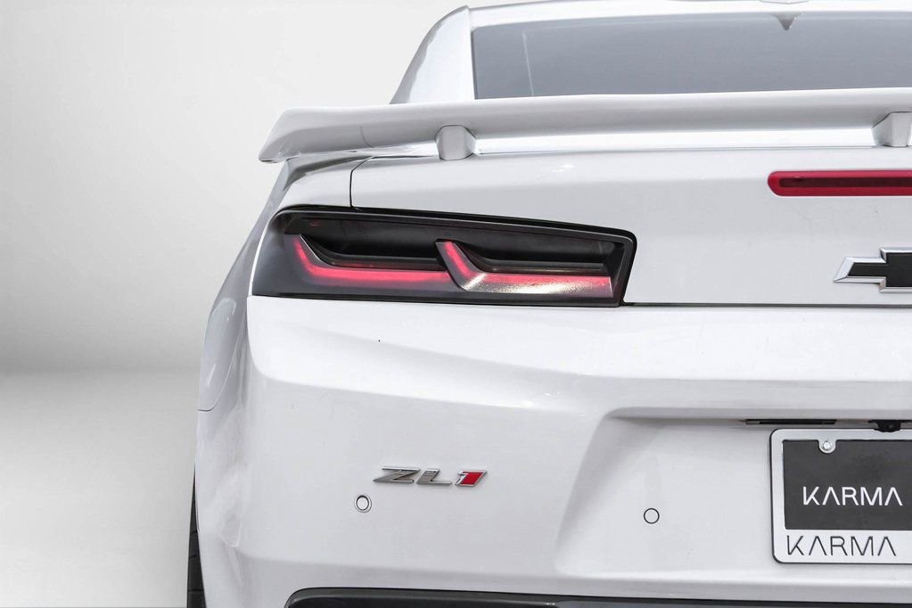 Used 2018 Chevrolet Camaro ZL1 image 28