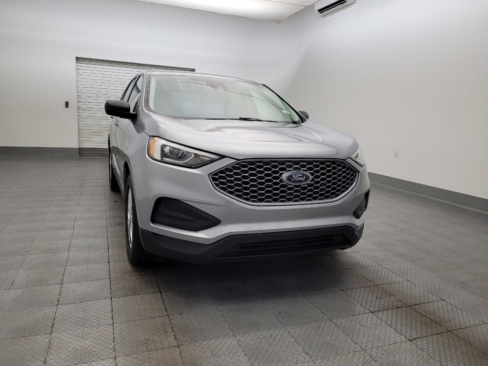Used 2023 Ford Edge SE image 14