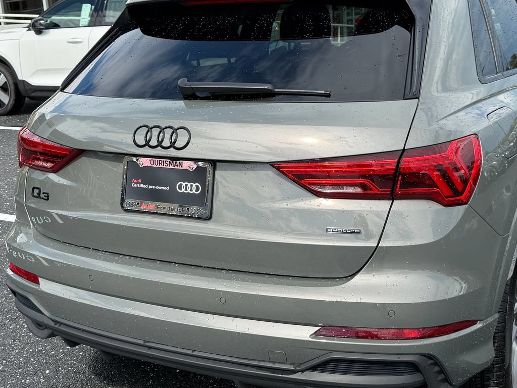 Certified 2025 Audi Q3 2.0T Premium w/ Convenience Package AWD/4WD image 11