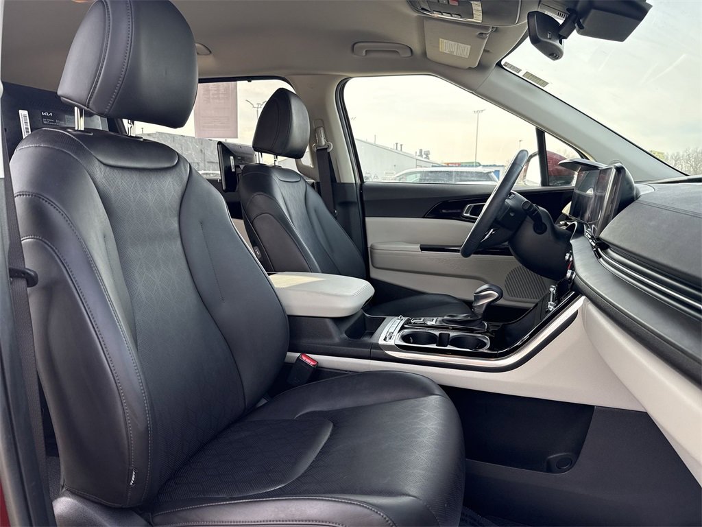 Used 2024 Kia Carnival SX image 26