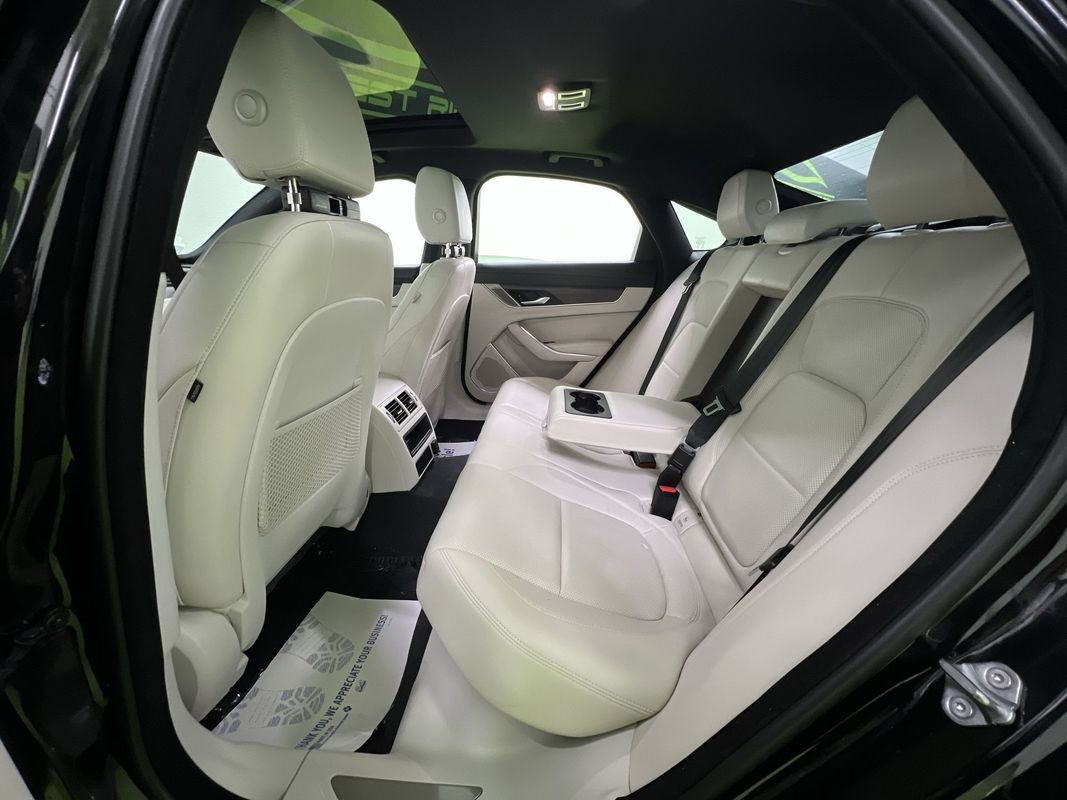 Used 2023 Jaguar XF SE RWD image 27