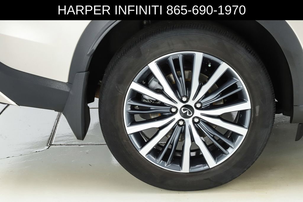 Used 2023 INFINITI QX60 Sensory w/ Vision Package AWD/4WD image 14