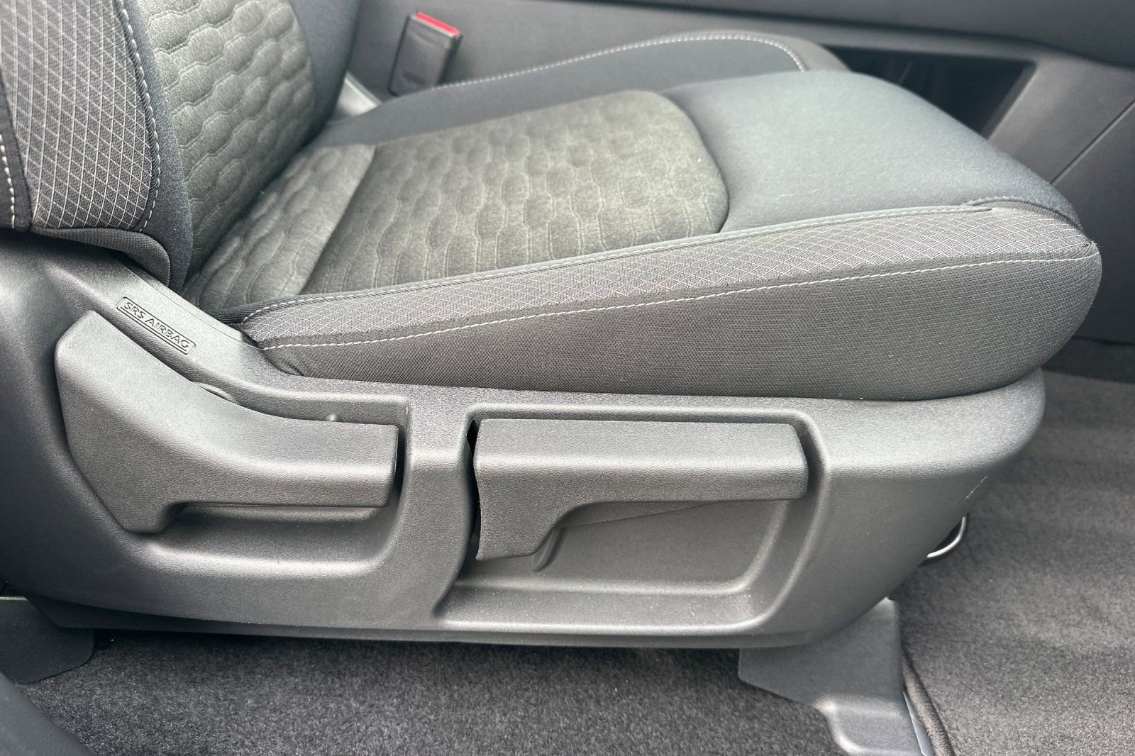 Certified 2025 Nissan Pathfinder SV image 24