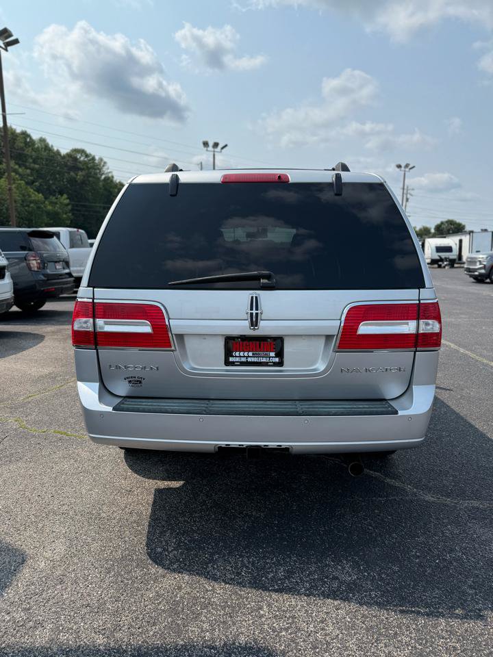 Used 2012 Lincoln Navigator 2WD image 5