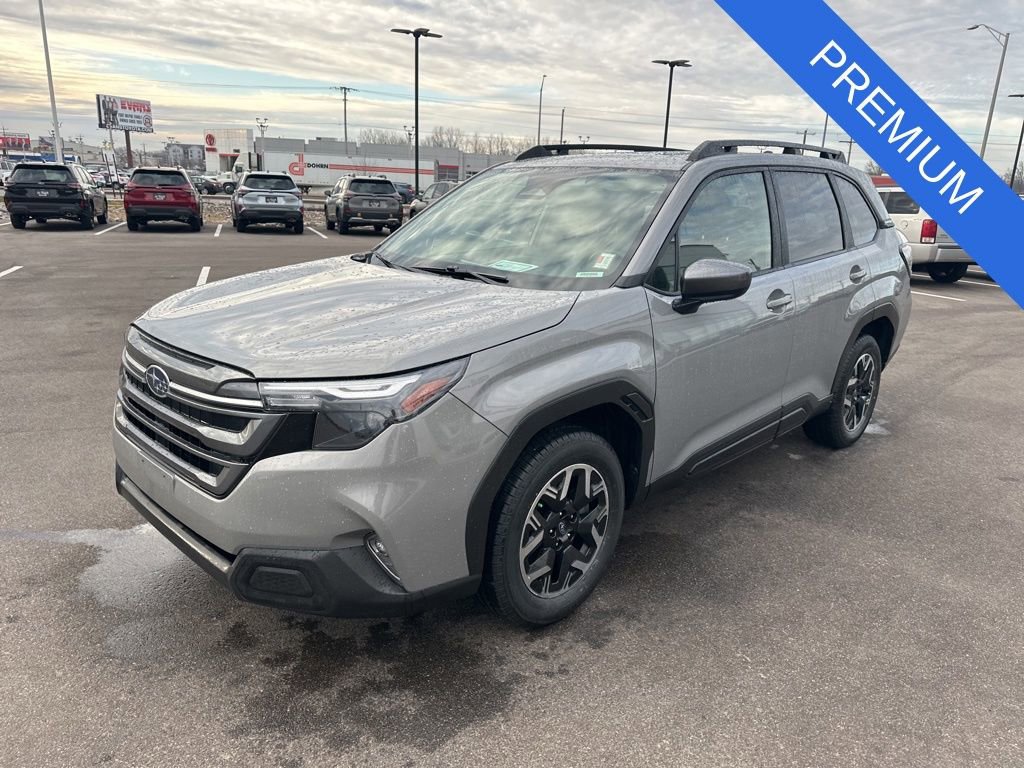 Used 2025 Subaru Forester Premium image 3