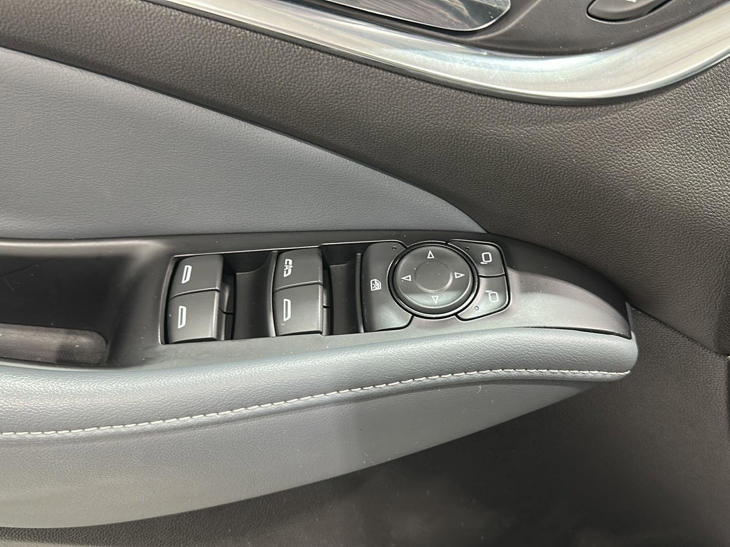 Used 2023 Buick Enclave Essence w/ Experience Buick Package image 20