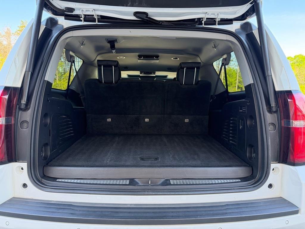 Used 2018 Chevrolet Suburban LT AWD/4WD image 8