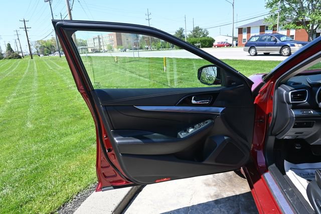 Used 2023 Nissan Maxima SL FWD image 26