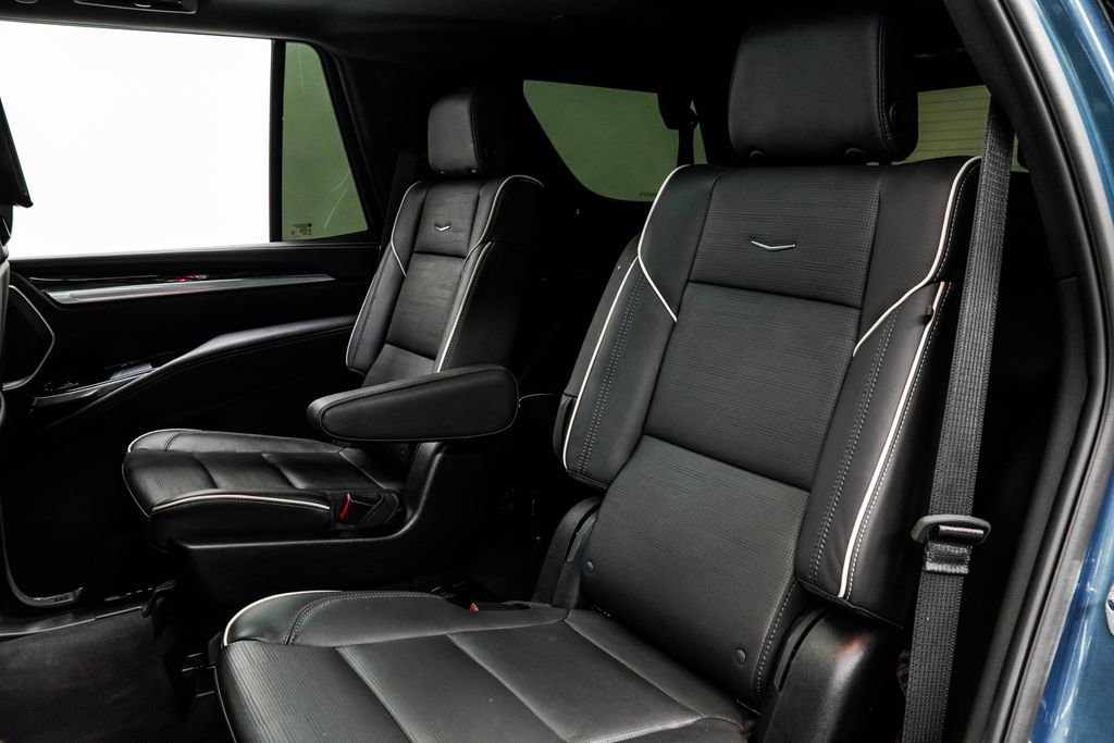 Used 2026 Cadillac Escalade Sport w/ Touring Package image 17